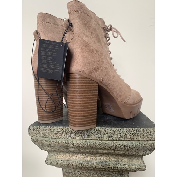 Forever 21 tan high heel lace up booties, 7.5 - Picture 8 of 10